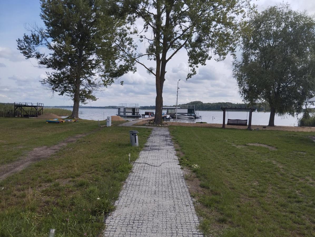 Osrodek Wypoczynkowy "Marina Rozbejko" Villa มิชลีบูร์ช ภายนอก รูปภาพ