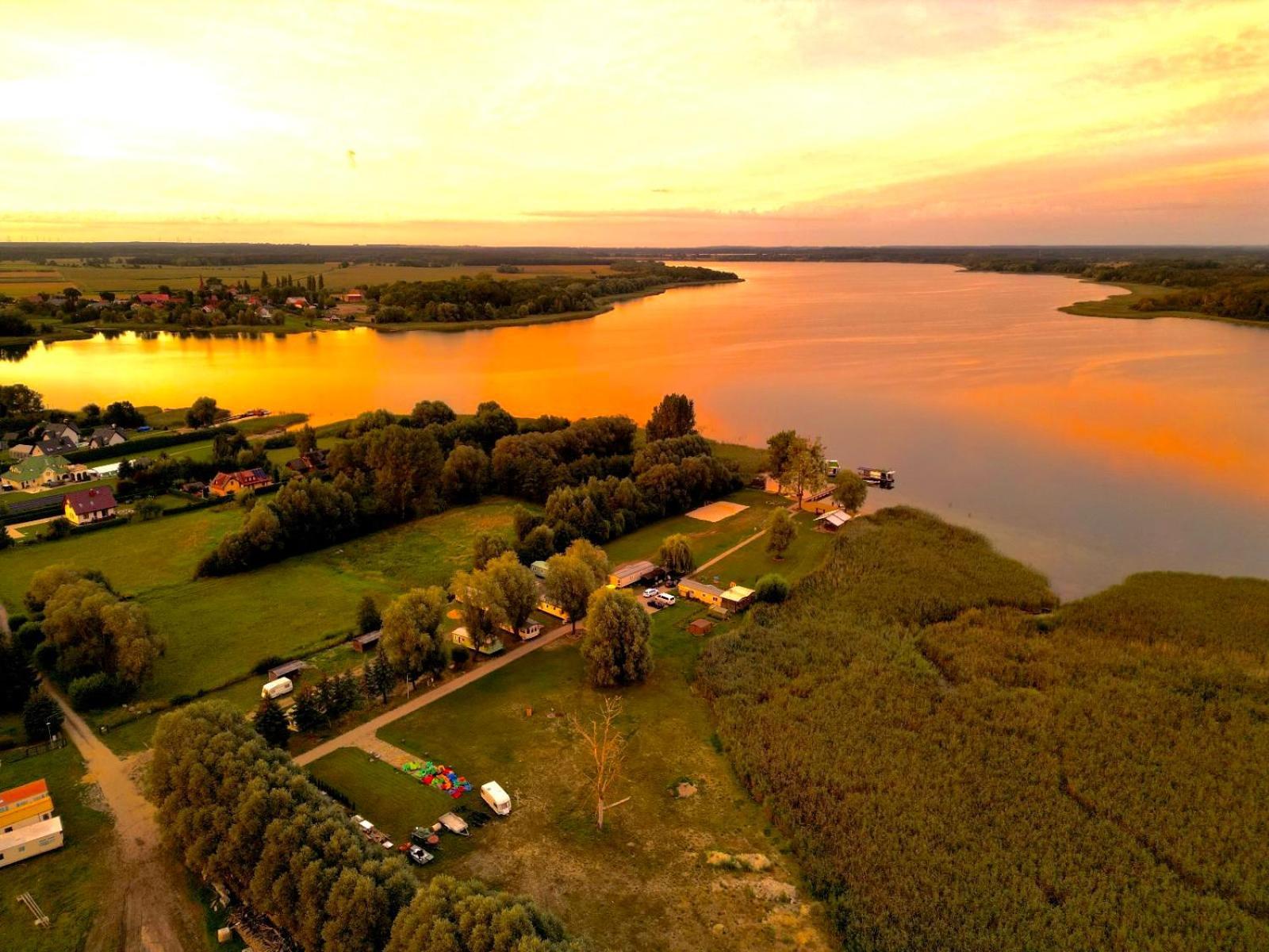 Osrodek Wypoczynkowy "Marina Rozbejko" Villa มิชลีบูร์ช ภายนอก รูปภาพ